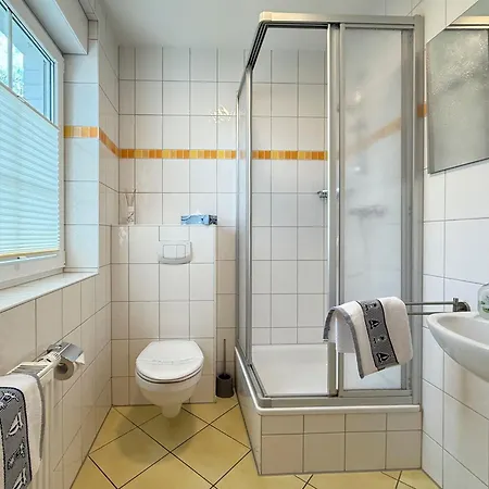 Nyaraló Weidenperle Zingst