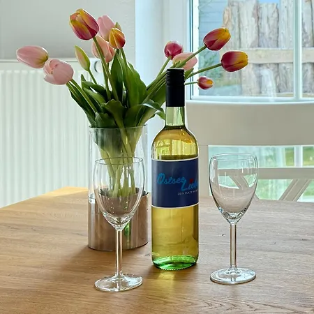 Weidenperle Nyaraló Zingst