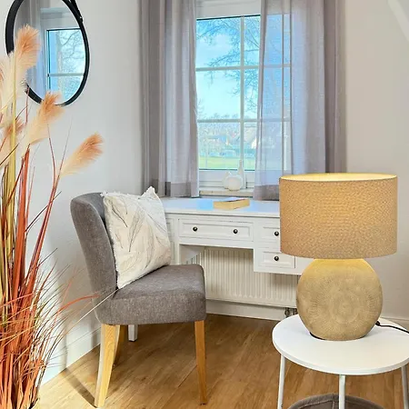 Weidenperle Nyaraló Zingst